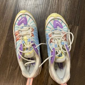 Women’s Nike Air Max ‘98 Pastels